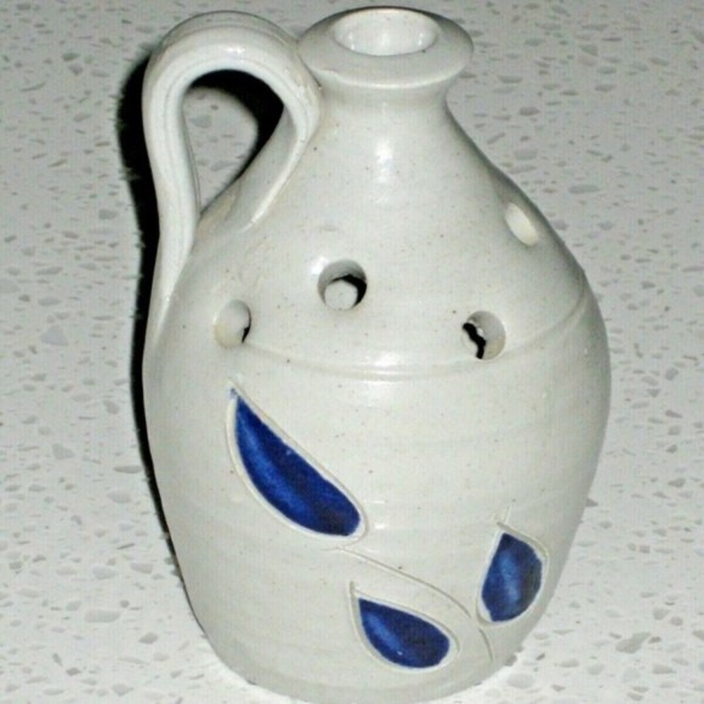 WILLIAMSBURG POTTERY SALT GLAZE OPEN JUG BUD VASE